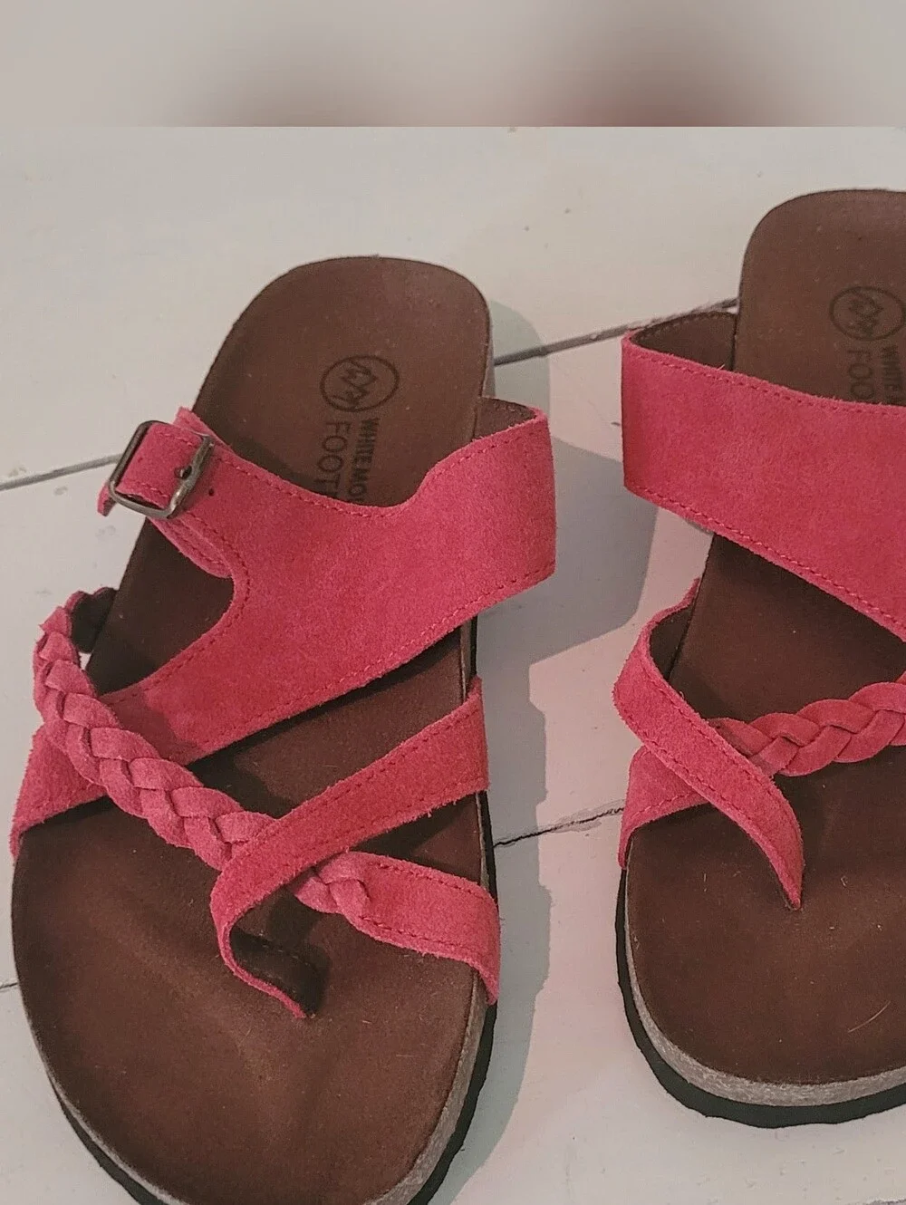 White Mountain Suede Sandal - Perfect Condition!